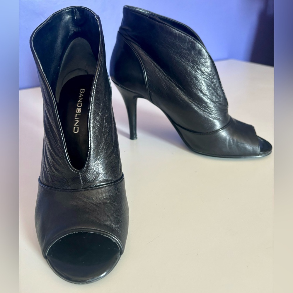 Bandolino leather bootie size 6